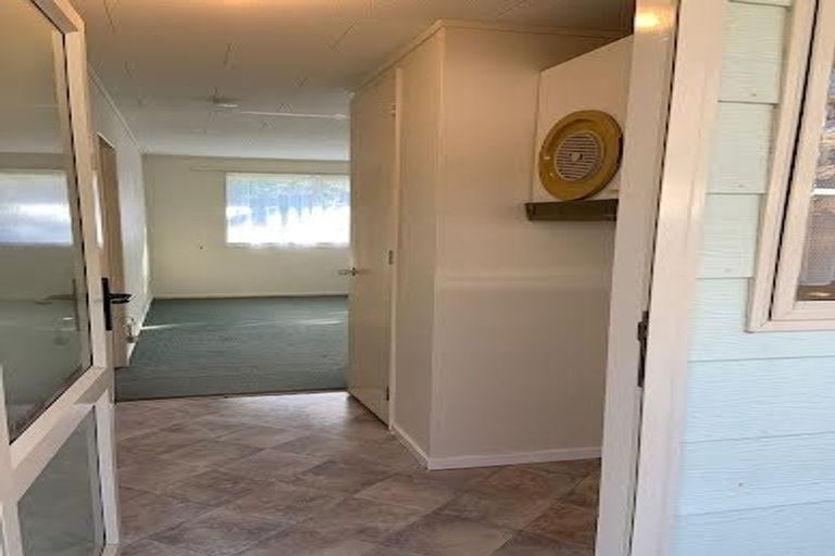 Photo of property in 16a Hampton Hill Road, Tawa, Wellington, 5028