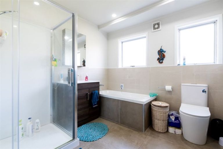 Photo of property in 52 Japonica Drive, Beach Haven, Auckland, 0626