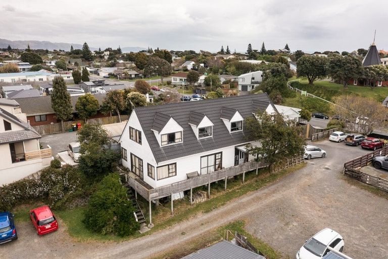 Photo of property in 11 Margaret Road, Raumati Beach, Paraparaumu, 5032