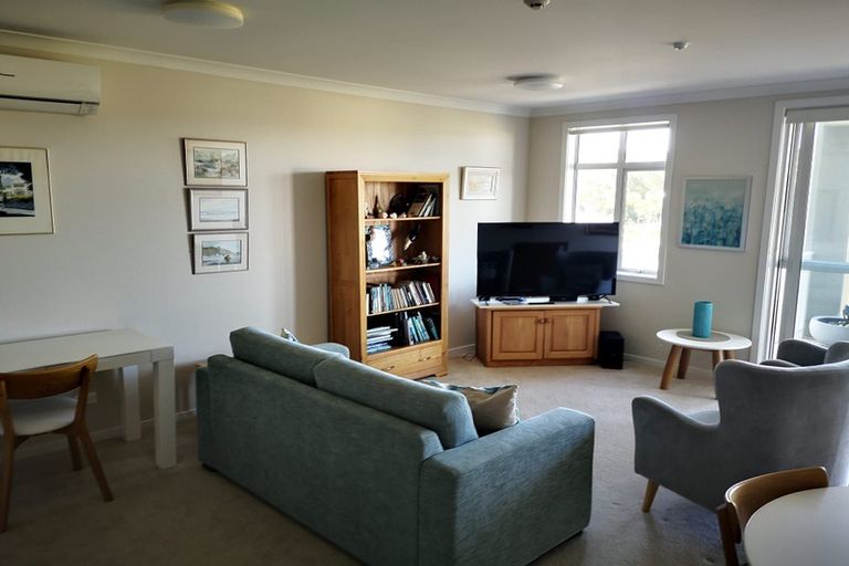 Photo of property in 24 Rewa Rewa Lane, Orewa, 0931