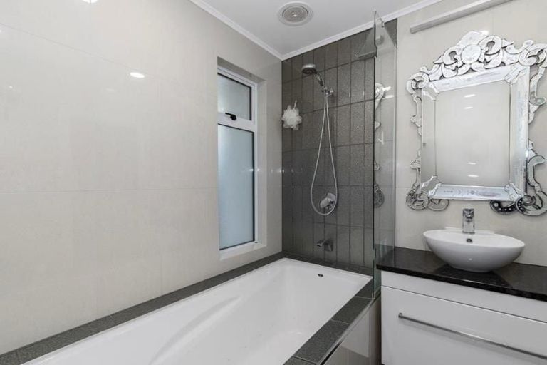 Photo of property in 1 Fow Street, Hamilton Central, Hamilton, 3204