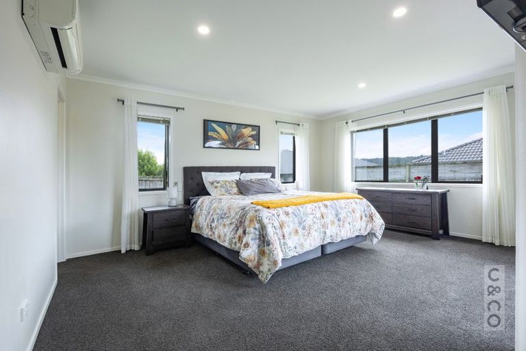 Photo of property in 42 Gilbransen Road, Kumeu, 0810