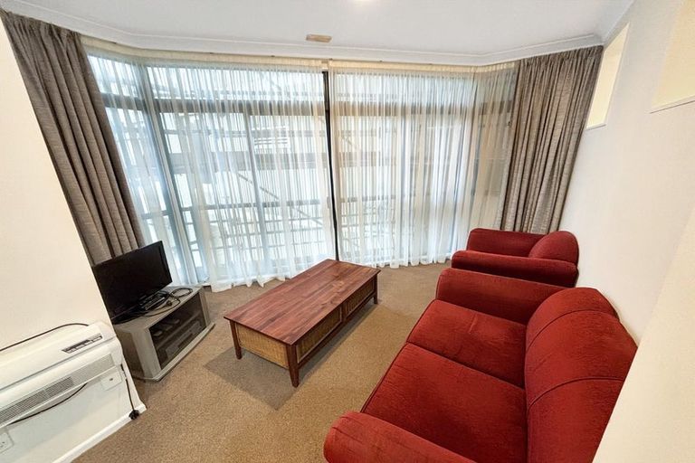 Photo of property in Terrace Garden Apartments, 3c/120 The Terrace, Wellington Central, Wellington, 6011