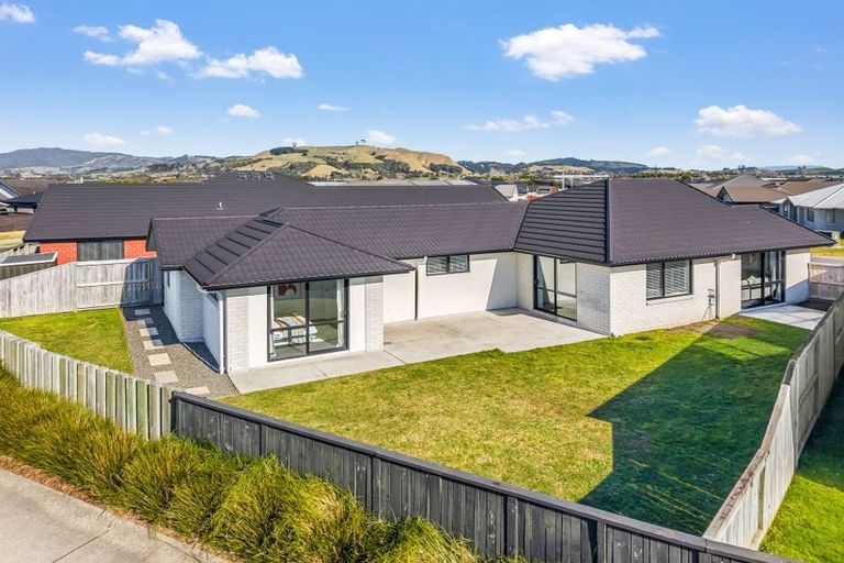 Photo of property in 52 Te Wharo Drive, Papamoa, 3118