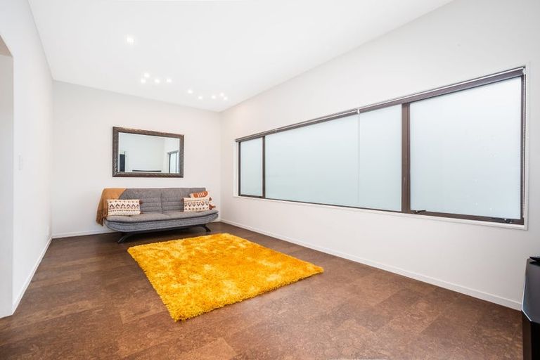 Photo of property in 4 Helm Place, Whitby, Porirua, 5024