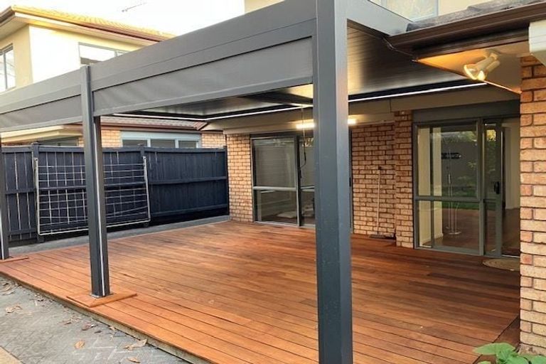 Photo of property in 8 Kalberry Place, East Tamaki, Auckland, 2016