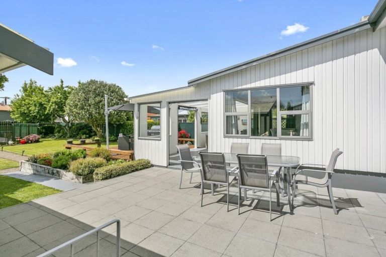 Photo of property in 40a Clare Street, Cambridge, 3434