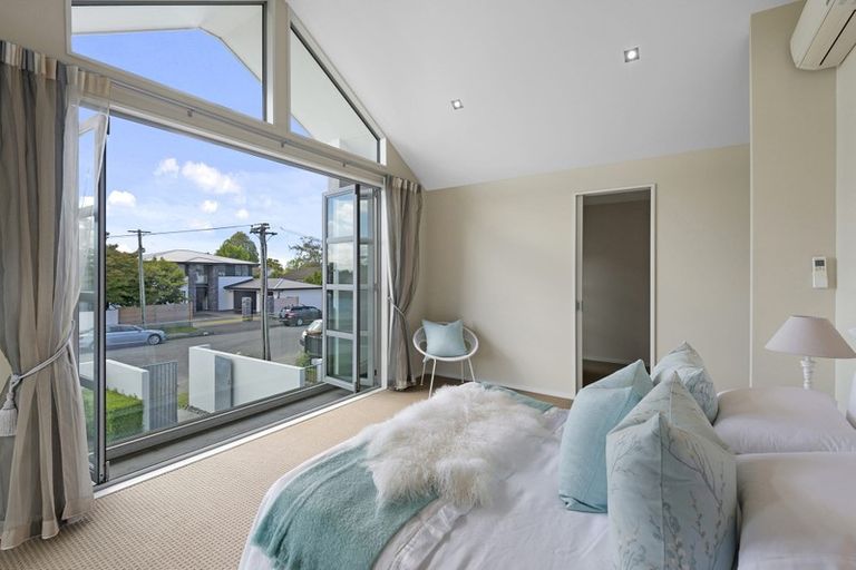Photo of property in 72 Wai-iti Terrace, Bryndwr, Christchurch, 8052