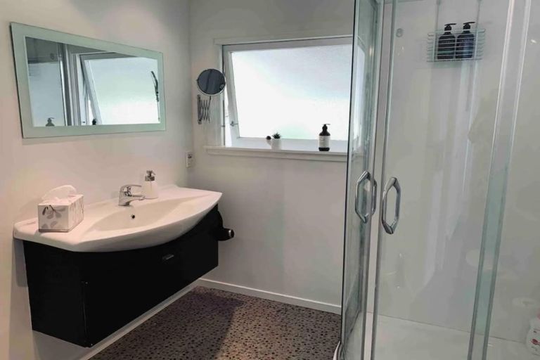 Photo of property in 202 Welcome Bay Road, Welcome Bay, Tauranga, 3112