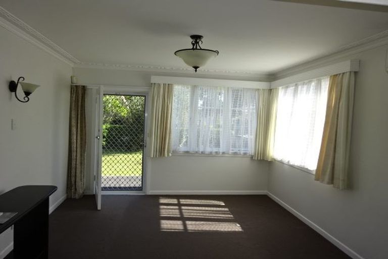 Photo of property in 37 Mcintyre Road, Mangere Bridge, Auckland, 2022