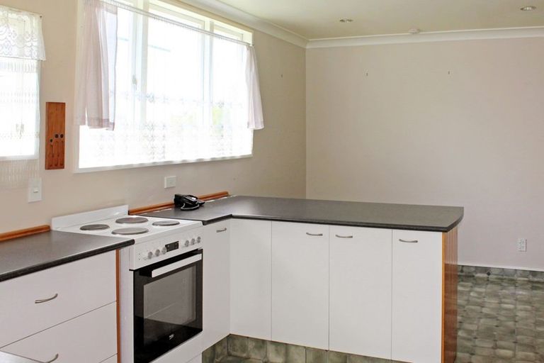 Photo of property in 3 Otanga Street, Dannevirke, 4930