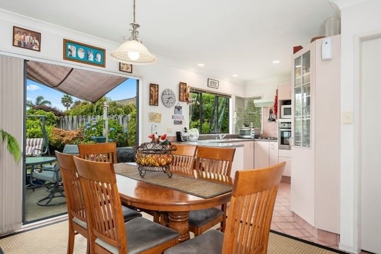 Photo of property in 16 Pampas Grove, Welcome Bay, Tauranga, 3112