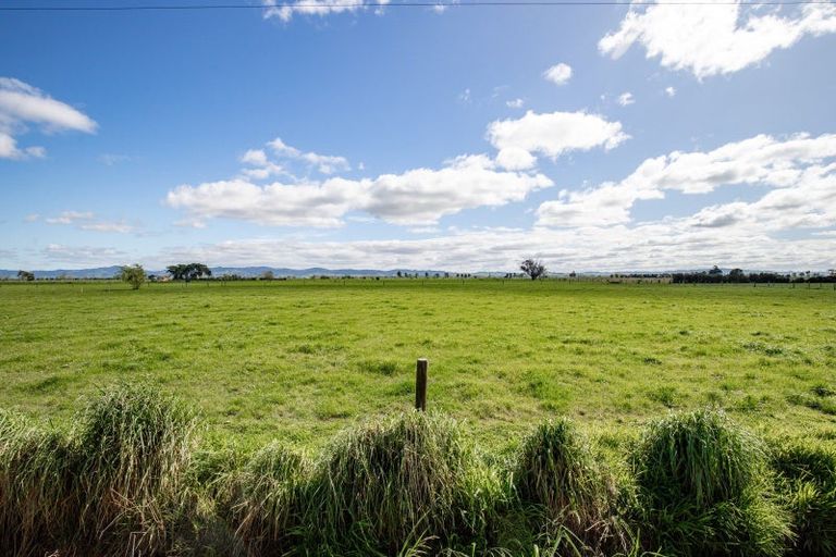 Photo of property in 104 Pipiroa Road, Ngatea, 3503