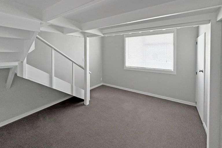 Photo of property in 27 Marne Street, Hokowhitu, Palmerston North, 4410