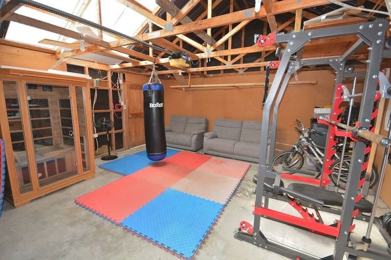 Photo of property in 2 Island View Terrace, Waikanae Beach, Waikanae, 5036