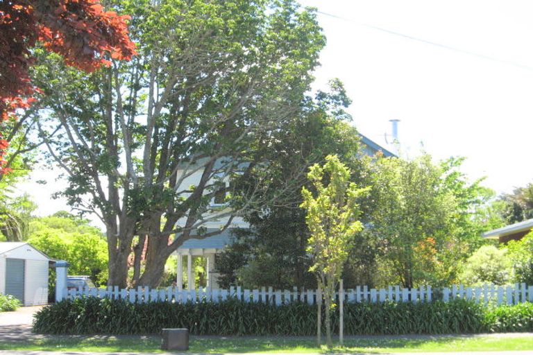 Photo of property in 96 Iranui Road, Inner Kaiti, Gisborne, 4010