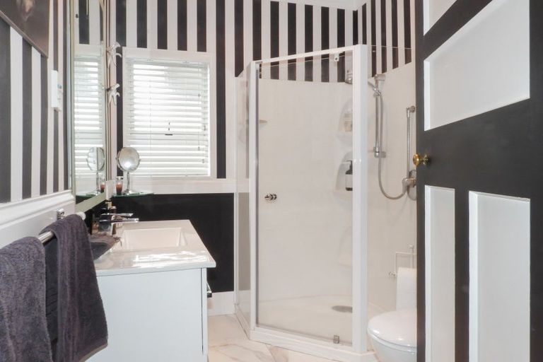 Photo of property in 12 Parsonage Road, Waimate, 7924