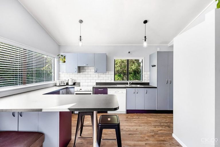 Photo of property in 11 Mcmanaway Grove, Stokes Valley, Lower Hutt, 5019