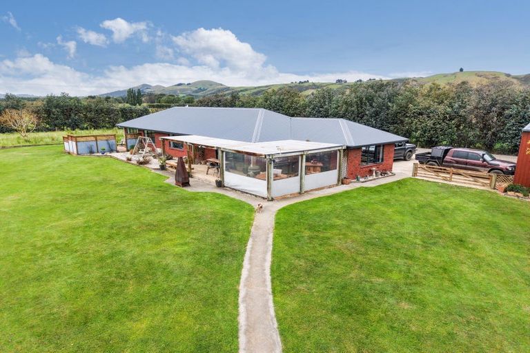 Photo of property in 185 Centre Road, Momona, Outram, 9073