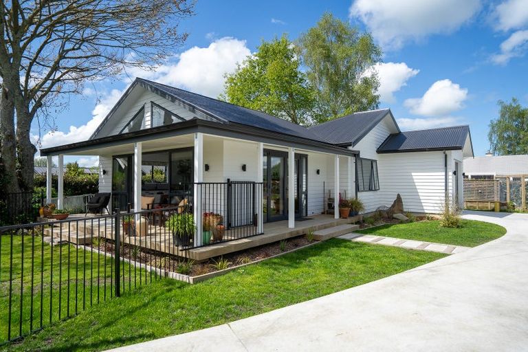 Photo of property in 16 Cowley Drive, Leamington, Cambridge, 3432