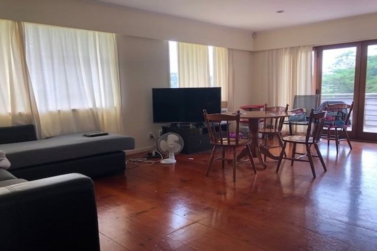 Photo of property in 18 Vienna Place, Birkenhead, Auckland, 0626