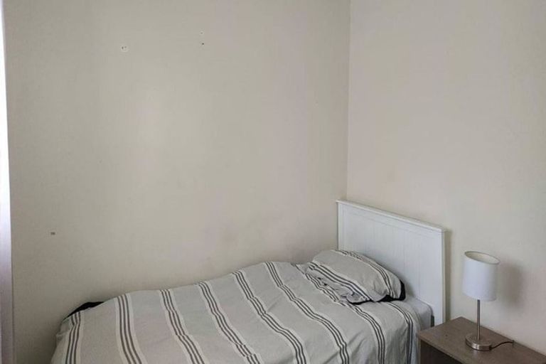 Photo of property in 1/29 Mon Desir Place, Manurewa, Auckland, 2102