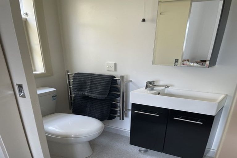 Photo of property in 25 Queen Street, Mount Victoria, Wellington, 6011