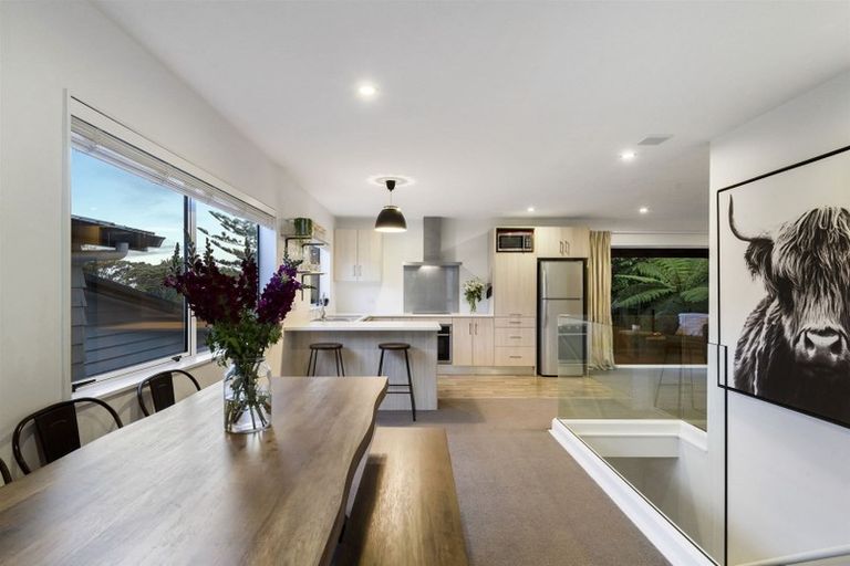 Photo of property in 2c Zion Road, Birkenhead, Auckland, 0626