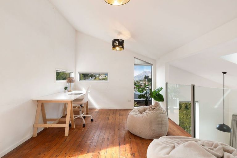 Photo of property in 45 Dart Place, Fernhill, Queenstown, 9300