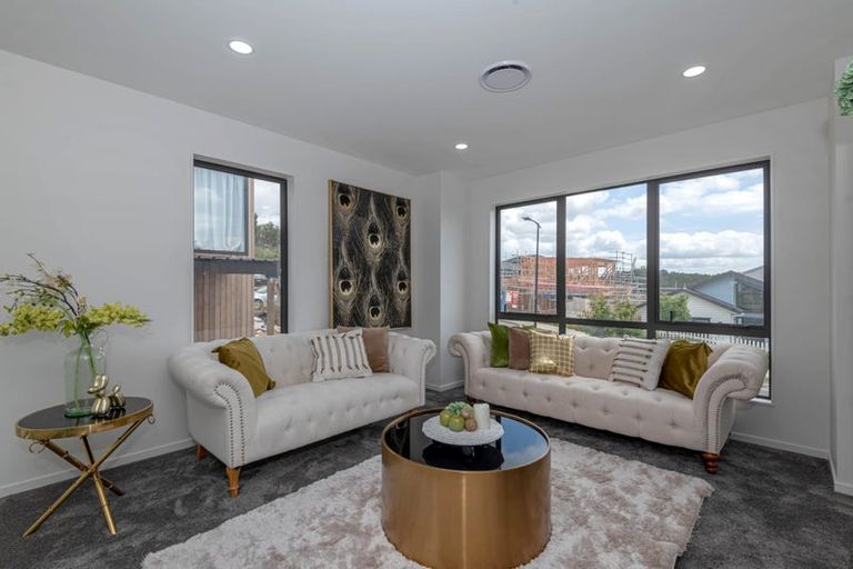 Photo of property in 10 Rockpool Road, Orewa, 0931