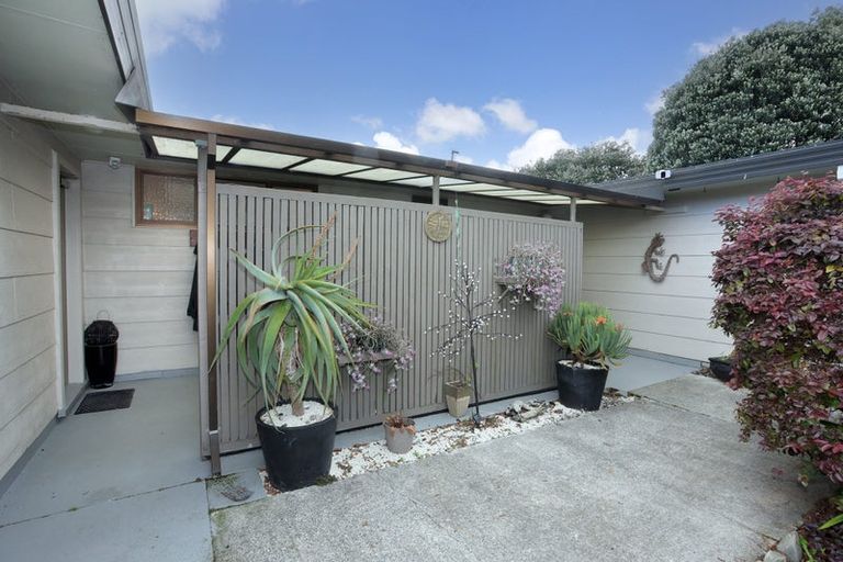 Photo of property in 10 Aitken Street, Bulls, 4818