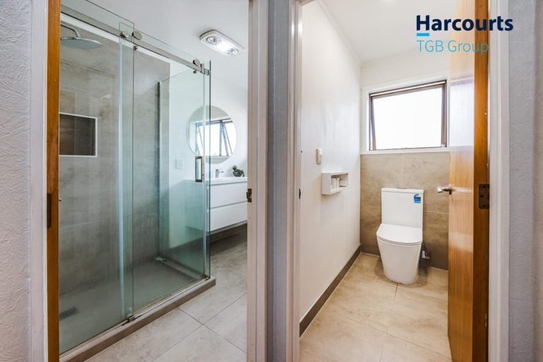 Photo of property in 2/39 Alfriston Road, Manurewa East, Auckland, 2102