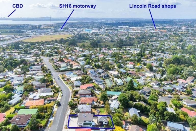 Photo of property in 92 Waimumu Road, Massey, Auckland, 0614