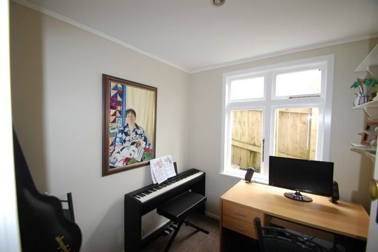 Photo of property in 38 Homewood Avenue, Karori, Wellington, 6012