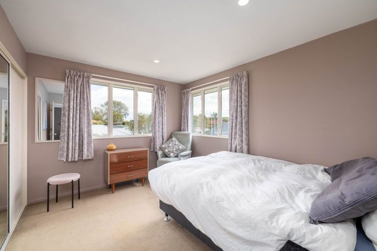 Photo of property in 8 Napoleon Close, Harewood, Christchurch, 8051