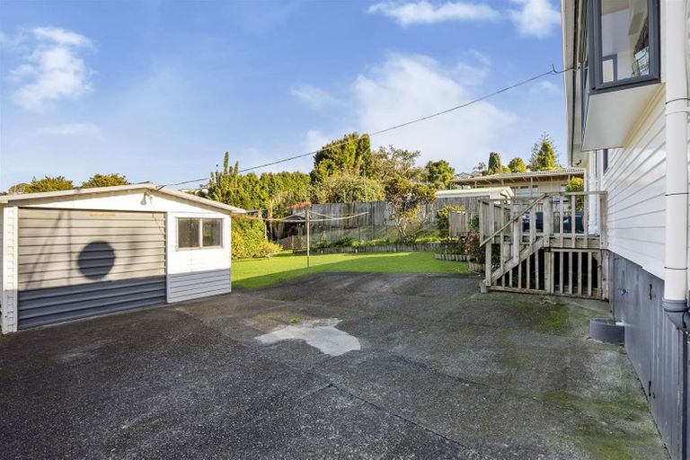 Photo of property in 17 Castleton Street, Birkdale, Auckland, 0626