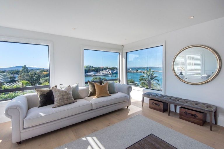Photo of property in 31a Stanley Point Road, Stanley Point, Auckland, 0624