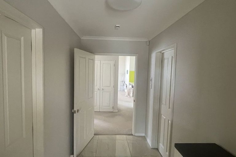 Photo of property in 11 Millington Place, Huntington Park, Auckland, 2013