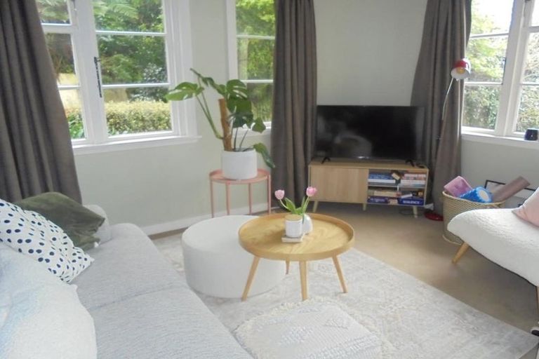 Photo of property in 32 Buckingham Street, Melrose, Wellington, 6023