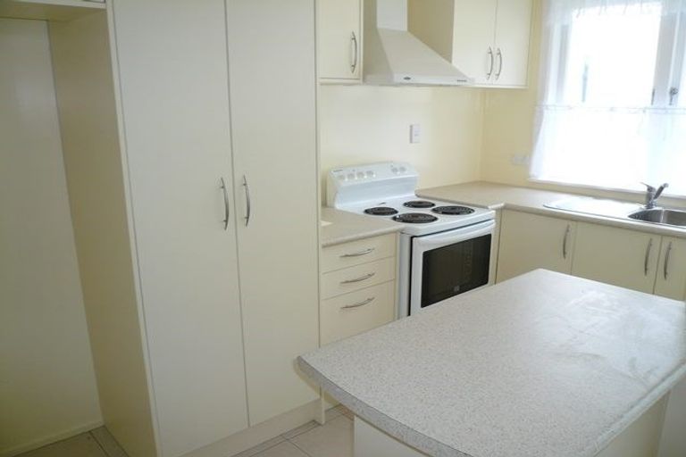 Photo of property in 45a Rangeview Road, Sunnyvale, Auckland, 0612