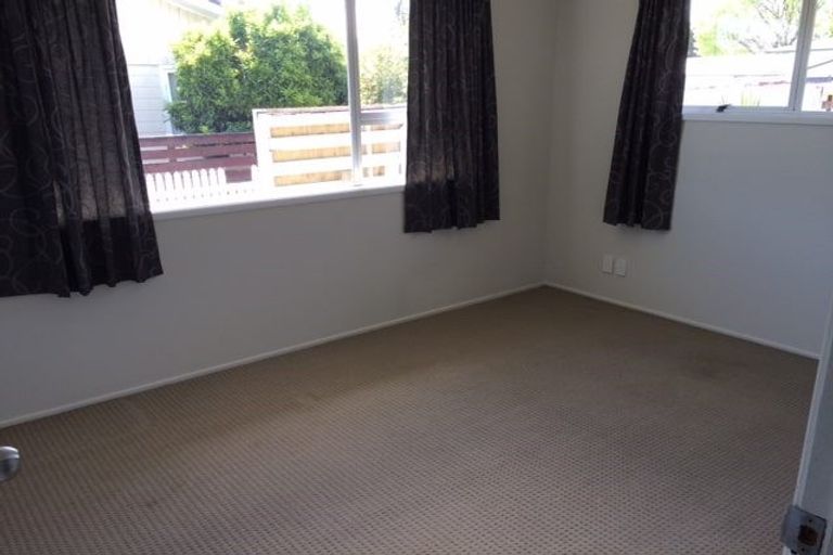 Photo of property in 12 Damian Way, Weymouth, Auckland, 2103