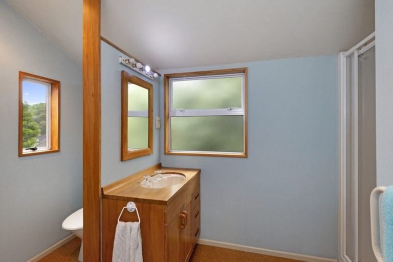 Photo of property in 11 Bayview Place, Cass Bay, Lyttelton, 8082