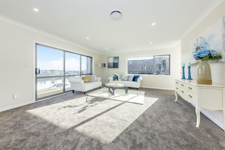 Photo of property in 33 Mcquoids Road, Flat Bush, Auckland, 2019