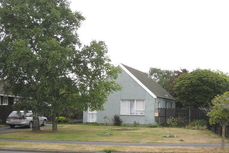 Photo of property in 156 Queenspark Drive, Parklands, Christchurch, 8083