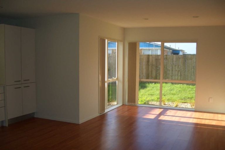 Photo of property in 13 Bordeaux Parade, Te Atatu South, Auckland, 0610