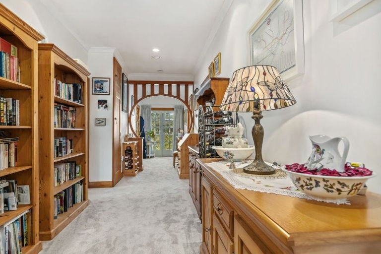 Photo of property in 17 Moreton Road, Carterton, 5713