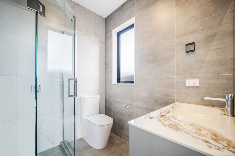 Photo of property in 1 Ngakau Road, Karaka, 2113