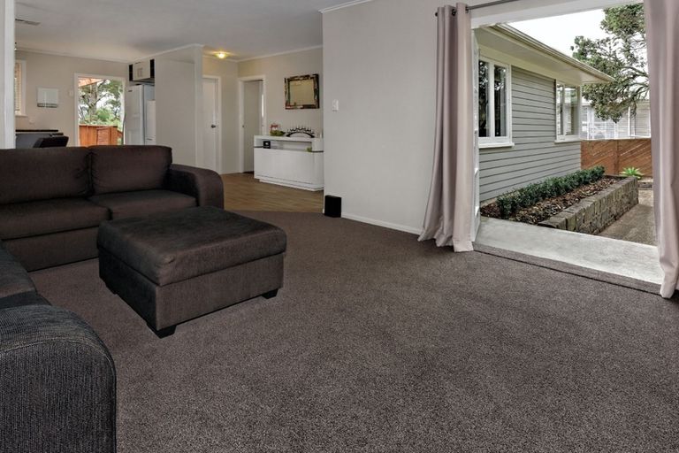Photo of property in 4 Paewai Road, Glen Eden, Auckland, 0602