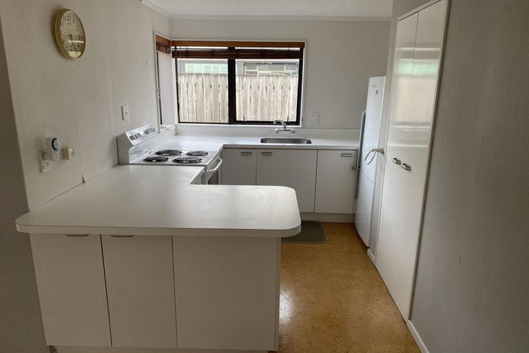 Photo of property in 2/9 Mana Esplanade, Paremata, Porirua, 5026