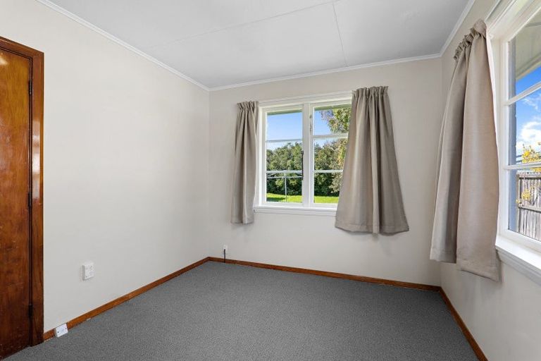 Photo of property in 24 Oakland Street, Northcote, Christchurch, 8052